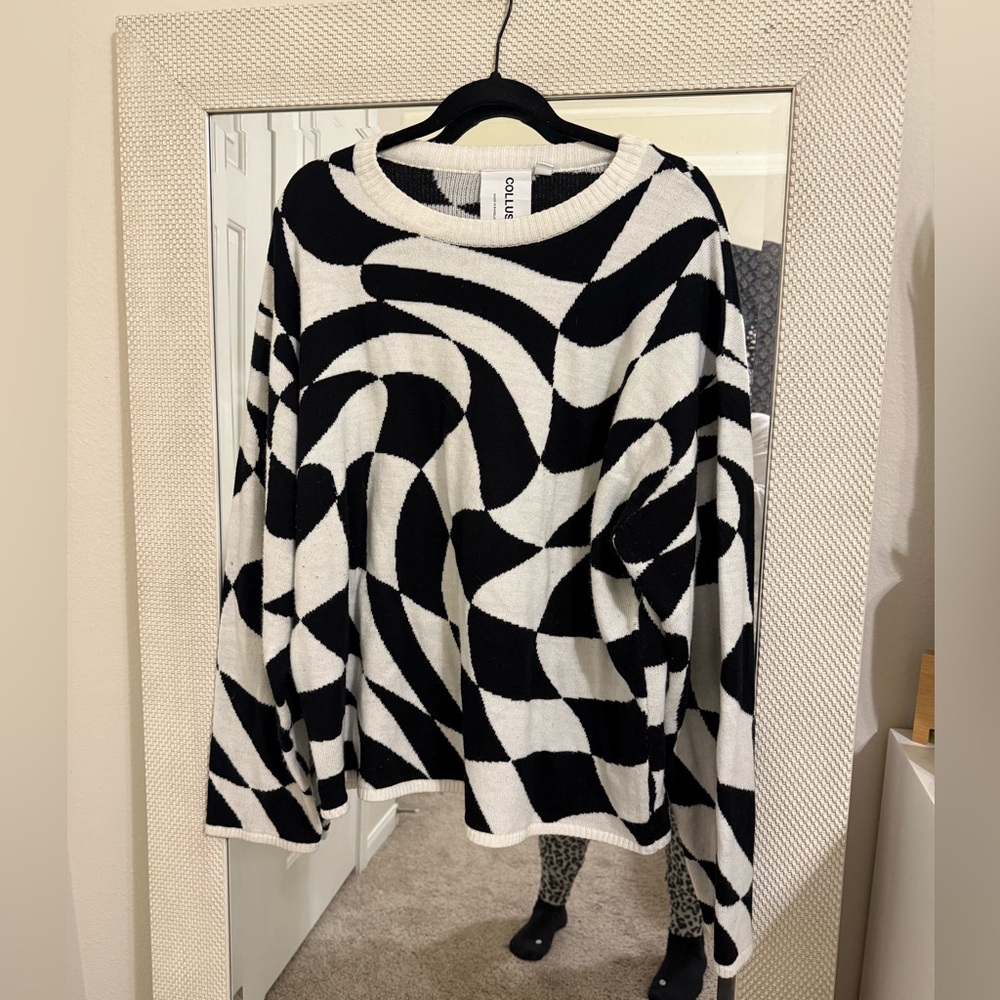 Black and white Checkered Sweater